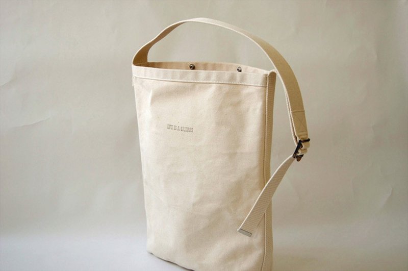 Shoulder bag DEBBY --sizeM- - กระเป๋าแมสเซนเจอร์ - ผ้าฝ้าย/ผ้าลินิน ขาว