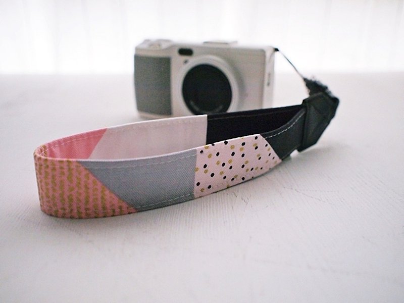 hairmo dot line wrist camera belt (17cm) - Cameras - Cotton & Hemp Pink