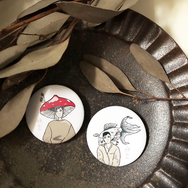 Mr. Fish and Miss Mushroom illustration tinplate badge brooch - เข็มกลัด - โลหะ หลากหลายสี