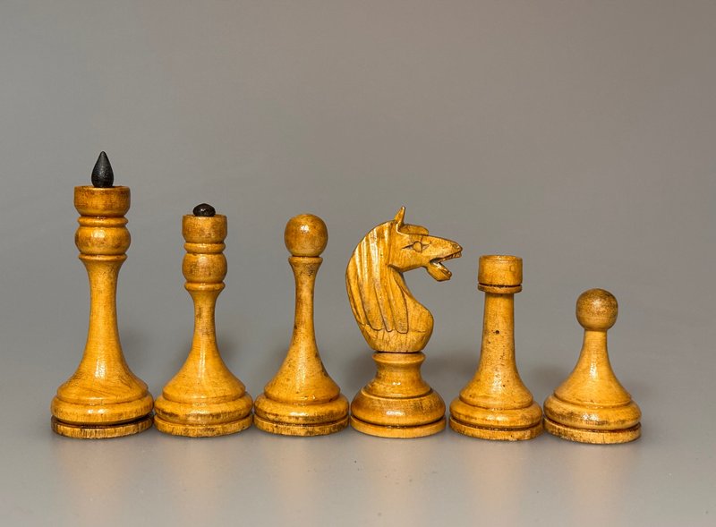 Rarest Russian Soviet chess set, 1920s or 1930s - 桌遊/卡牌 - 木頭 黑色