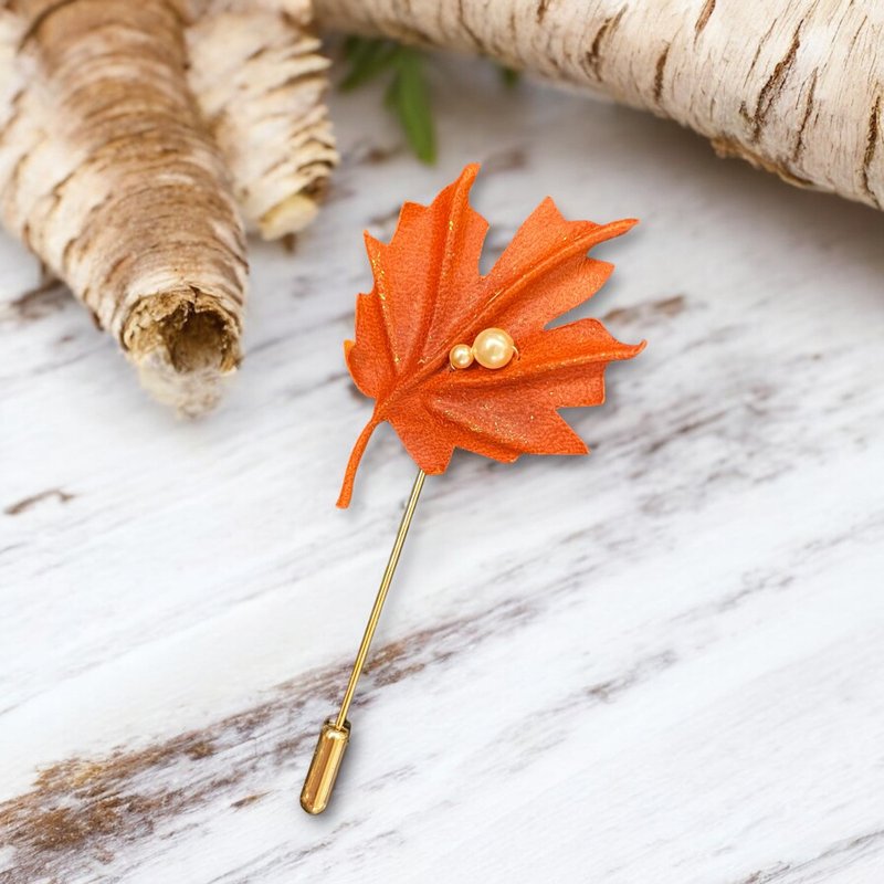 Handmade white leather rose brooch small size - Items for Display - Genuine Leather Orange