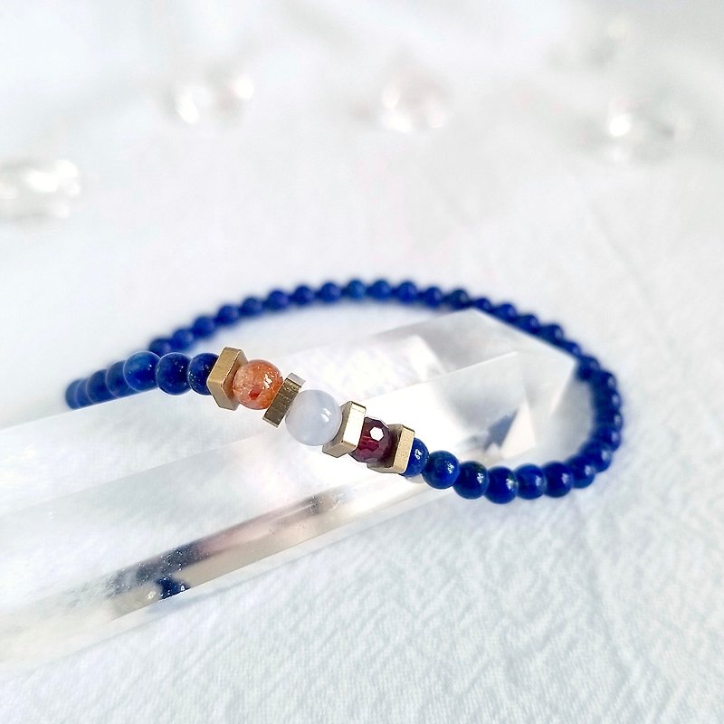 Lapis Lazuli Bracelet || Garnet, Blue Lace Agate, Sunstone, Brass Square Ring - Bracelets - Crystal Multicolor
