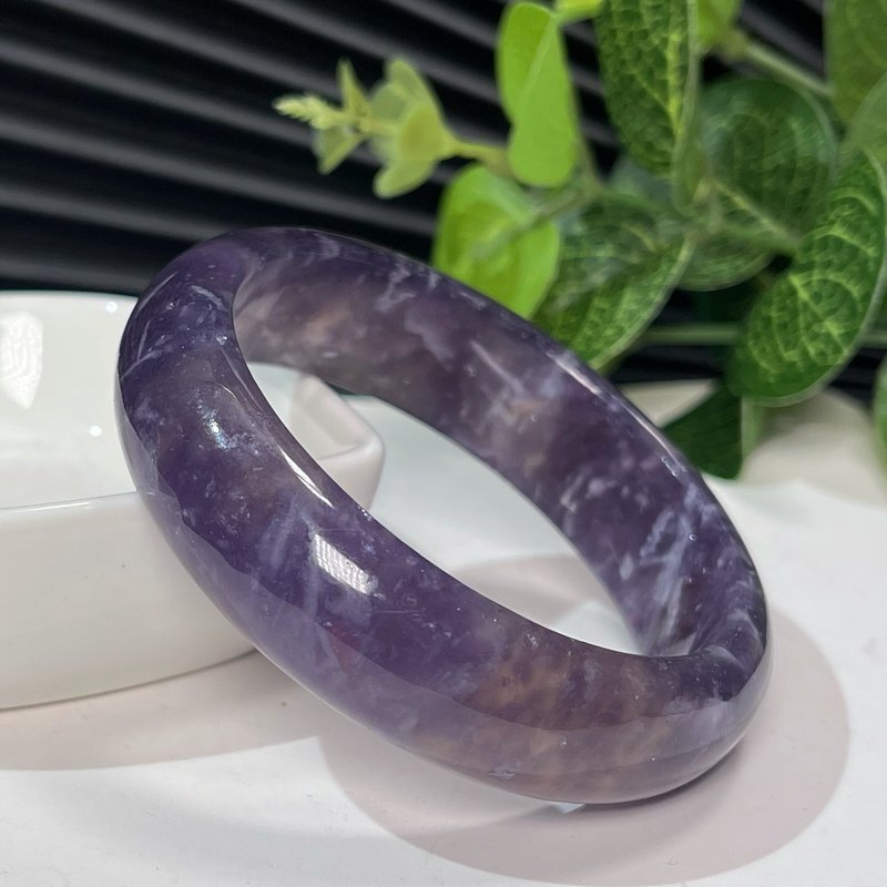 冰潤紫色玉化梅花碧璽手鐲54+MM 星光閃片共生雲母手環 旺夫助運 - 手鍊/手鐲 - 水晶 紫色