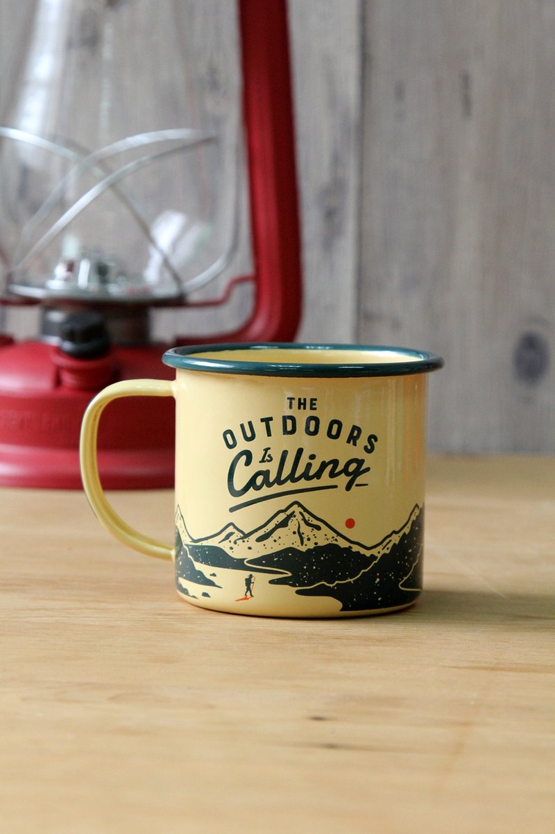 British Wild and Wolf wilderness calls for yellow enamel mug - แก้วมัค/แก้วกาแฟ - วัตถุเคลือบ สีเหลือง