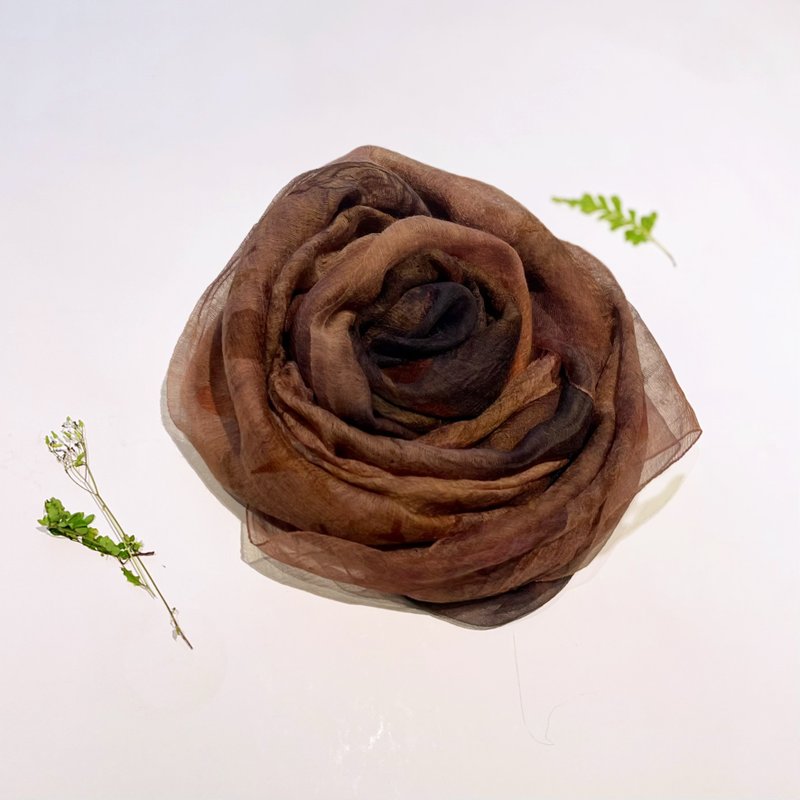 花葉移印染長絲巾 - 飄飄 - 絲巾 - 絲．絹 咖啡色