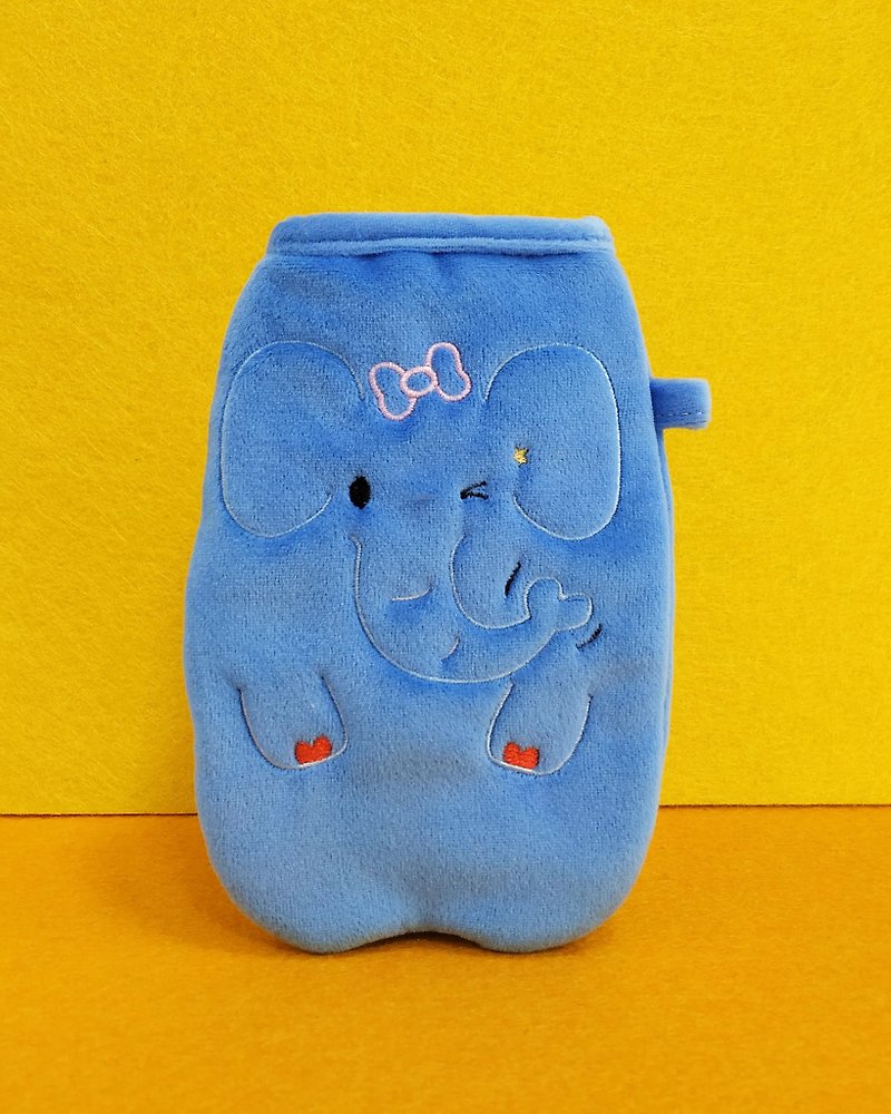 5.7-inch mobile phone bag-baby elephant wearing a new bow - เคส/ซองมือถือ - ไฟเบอร์อื่นๆ สีน้ำเงิน