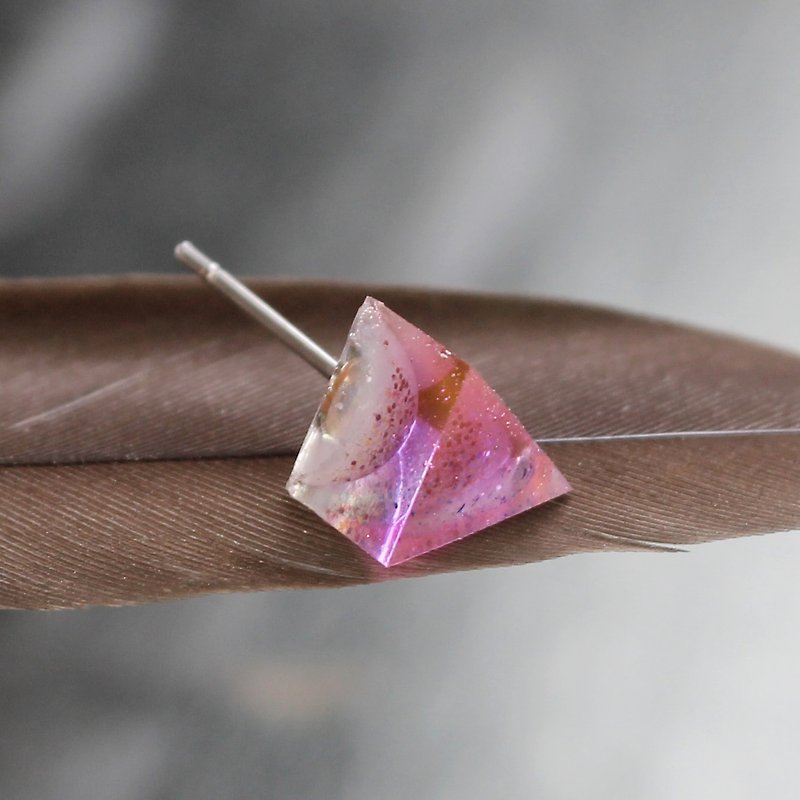 Triangle Earrings ▽ 124 / Temptation ▽ Single Stud  /  transparent resin / glitter - Earrings & Clip-ons - Other Materials Pink