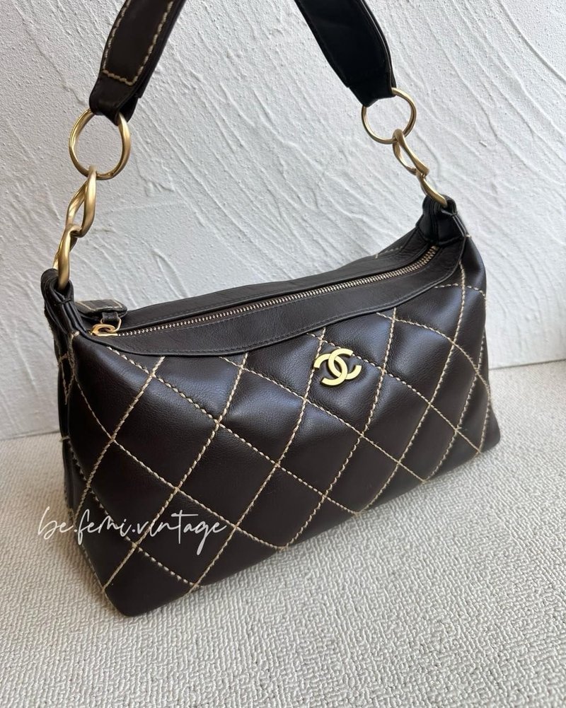 Second-hand Chanel Wild Stitch topstitched dark Brown lunch box armpit bag - กระเป๋าถือ - หนังแท้ สีนำ้ตาล