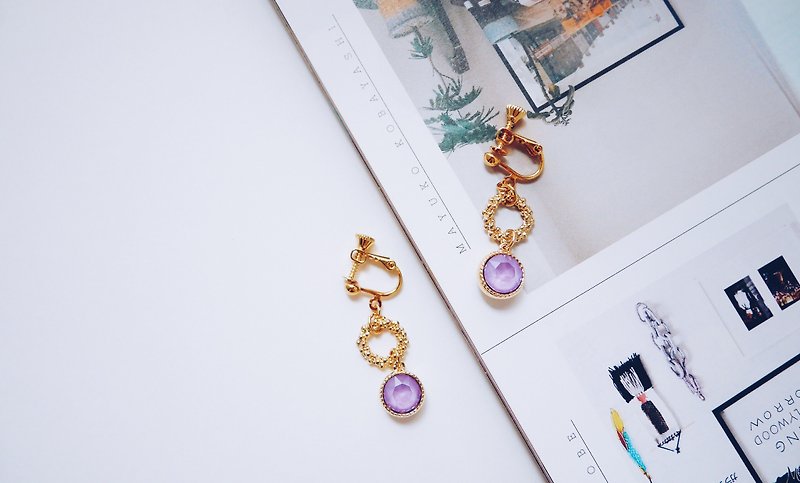 Qin Tou-Garland Lilac Amethyst Round Crystal Embellished Earrings - ต่างหู - โลหะ สีม่วง