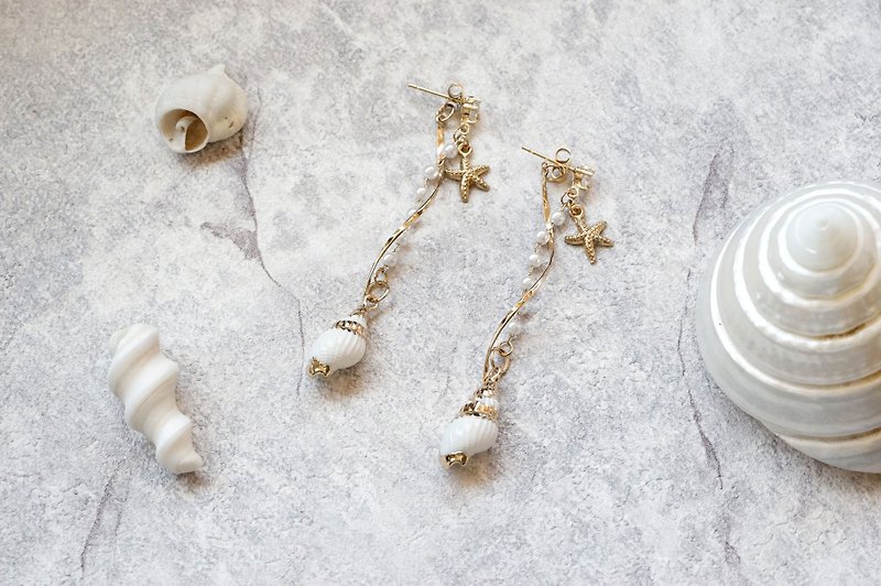 珍珠海螺 - 鋯石貝殼珍珠鏈垂墜耳環 (18K包金鋯石耳針) - 耳環/耳夾 - 貝殼 白色