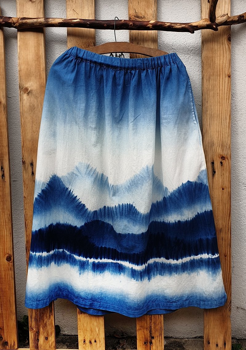 Wind Elf organic cotton blue dyed long skirt four seasons wild temperament beauty - Skirts - Cotton & Hemp Blue