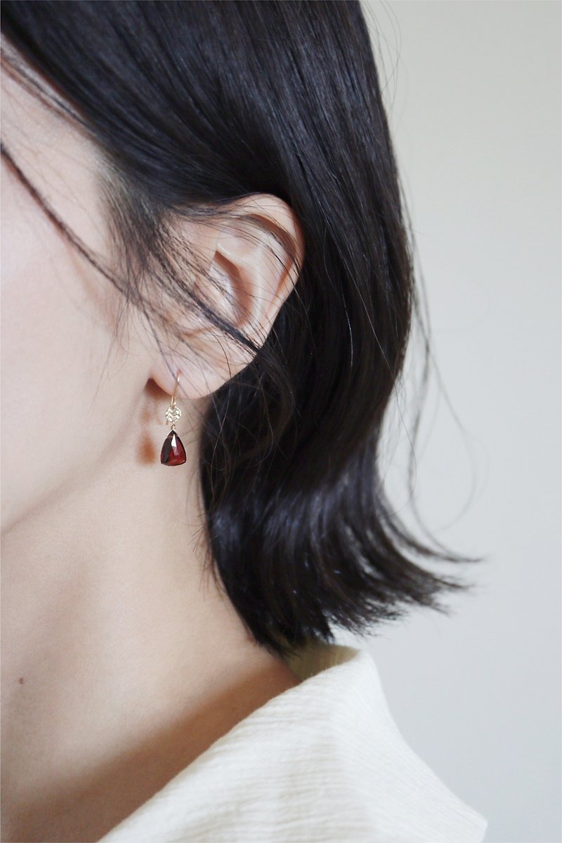 [Slightly flawed offer] 14KGF Stone Natural Stone Earrings Retro Rich Short - Earrings & Clip-ons - Gemstone Red