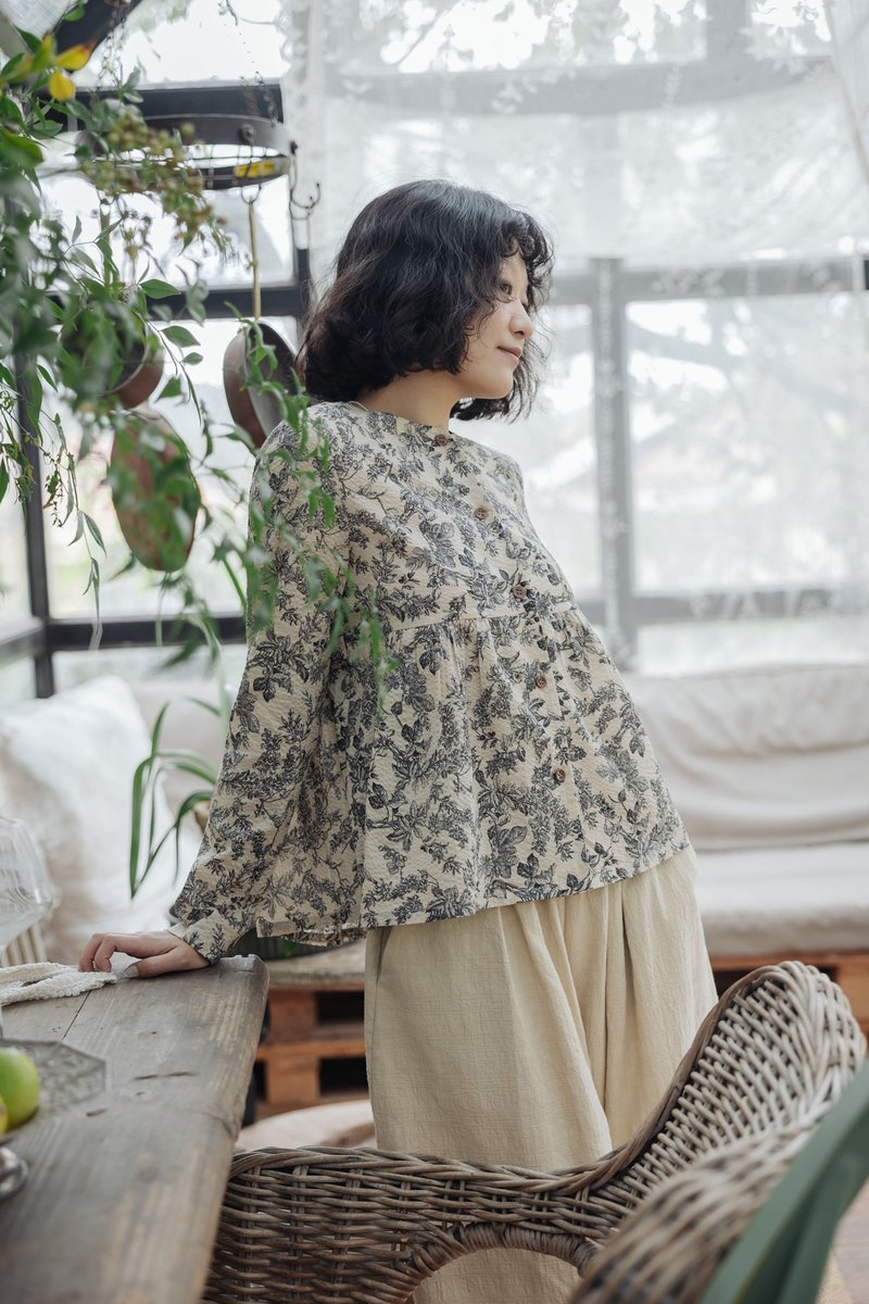 Local gal 日本進口面料復古自然感米色植物印花鹽縮褶皺上衣襯衫 - 女上衣/長袖上衣 - 棉．麻 白色