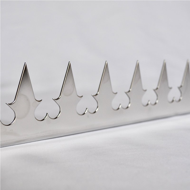 GizaGiza Heart Stainless L type 1 meter per section | Security Fence Spikes - Other - Stainless Steel Silver