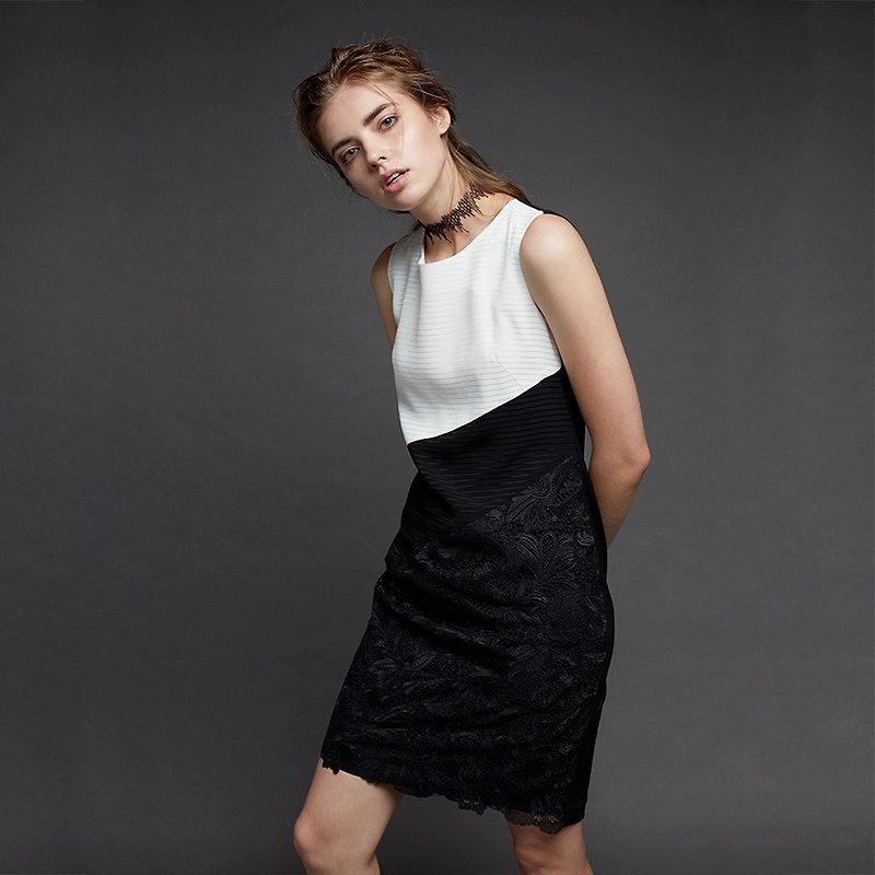 黑白素材撞色斜剪裁層次無袖洋裝 - 洋裝/連身裙 - 聚酯纖維 黑色