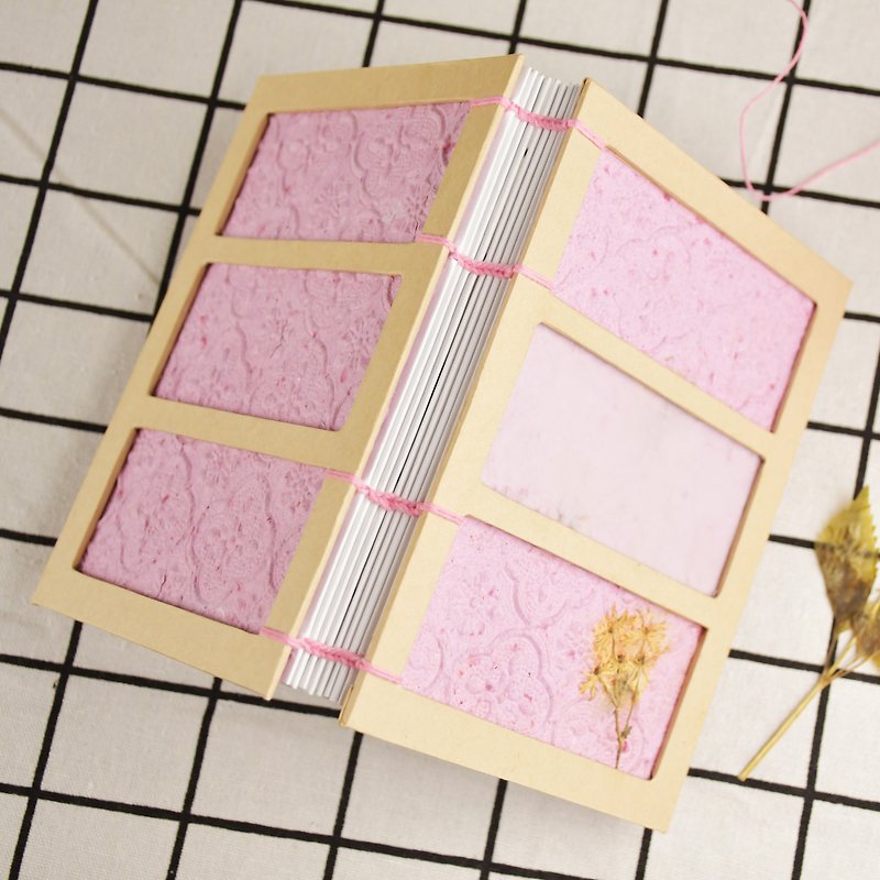 手作りのノートブックのリサイクル紙のエンボス加工窓付きボックス - ノート・手帳 - 紙 ピンク