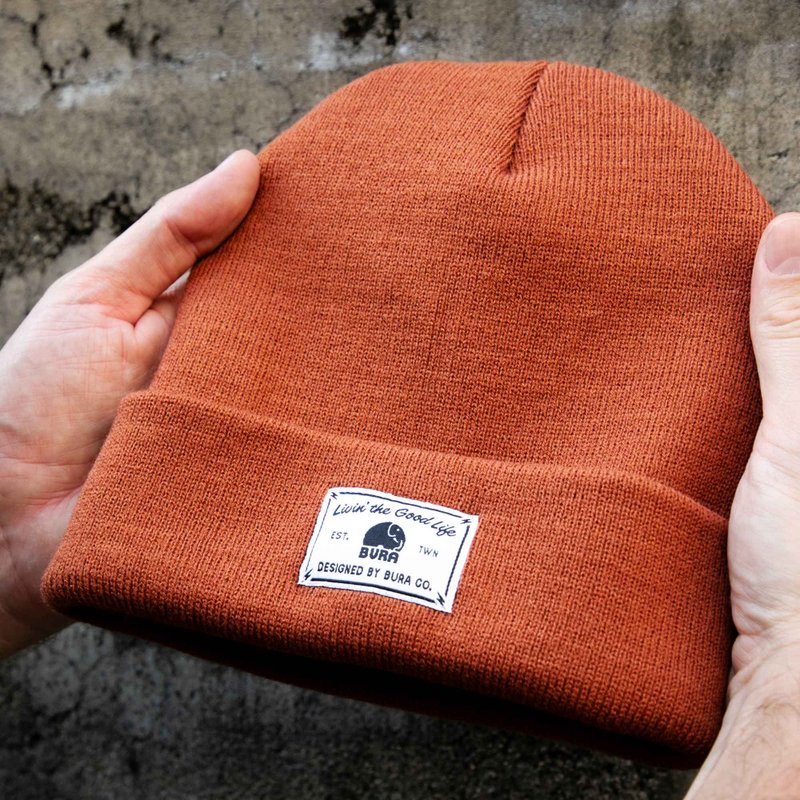 BURA客製化的刺繡冬季毛帽磚紅色 - 帽子 - 其他材質 咖啡色