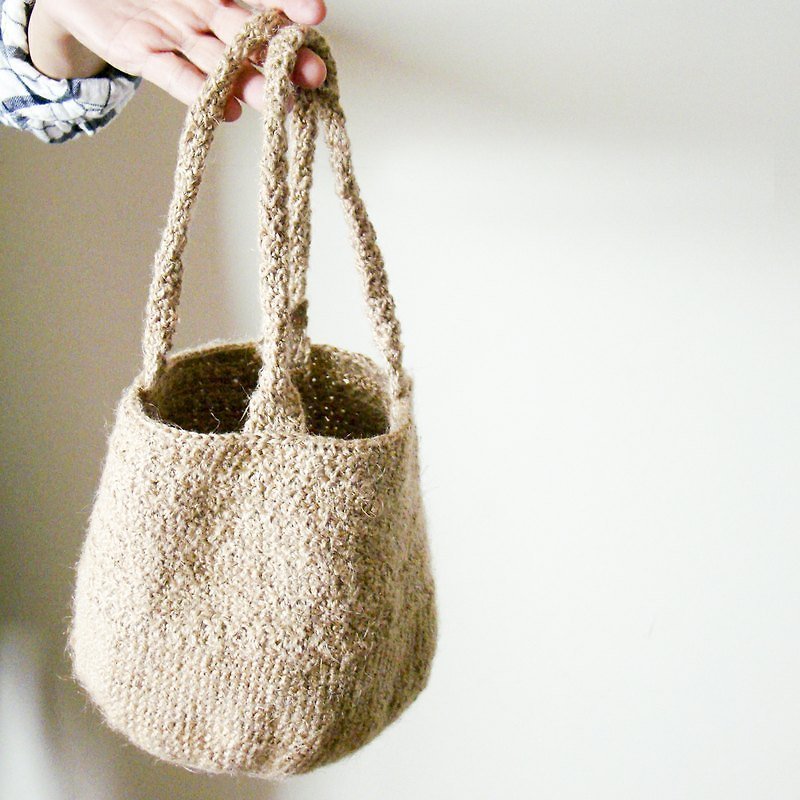 For Ikiniku Lee－Bun Bao/Natural color hemp rope knitting/ - กระเป๋าถือ - ผ้าฝ้าย/ผ้าลินิน สีกากี