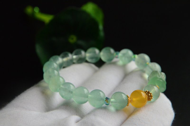 【釀夏】天然綠螢石並蒂蓮手串手鏈琥珀珠 - 手鍊/手環 - 半寶石 