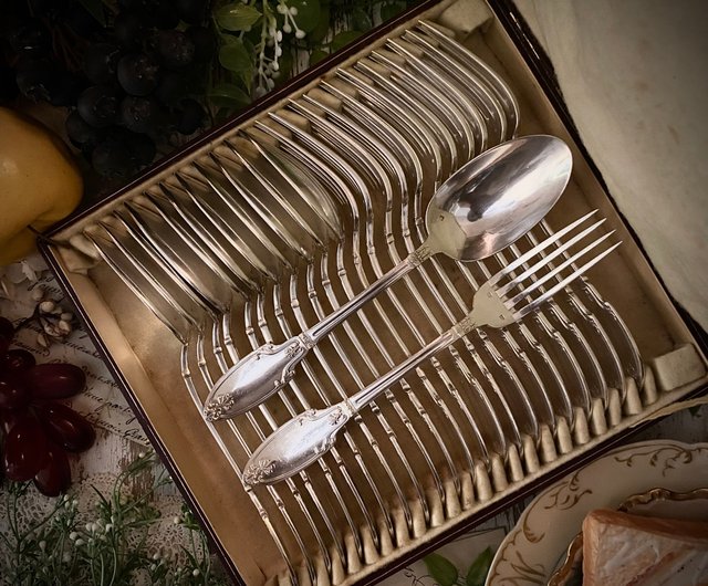 【仏蘭西】 Louis XV カトラリーセット12本 ルイ15世様式 仏蘭西】 Louis XV カトラリーセット12本 ルイ15世様式 仏蘭西】