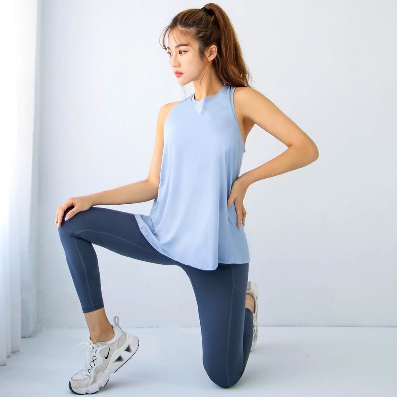 AM ME Cozy Top 裸感開叉快乾運動背心上衣 (天空藍) - 女運動上衣/背心 - 其他材質 藍色