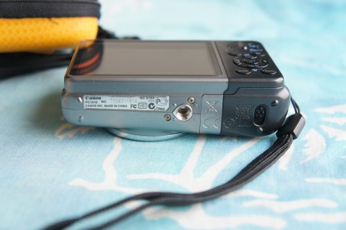 【美品】Canon キャノン デジカメ Power Shot A2000IS Canon PowerShot A2000 IS 10.0MP Digital Camera - Gunmetal