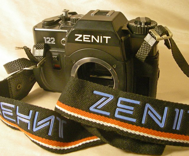 ZENIT-122 35mm フィルム一眼レフカメラボディ ペンタックス M42 レンズマウント ロシア KMZ 1991 現状のまま - ショップ  geokubanoid カメラ - Pinkoi