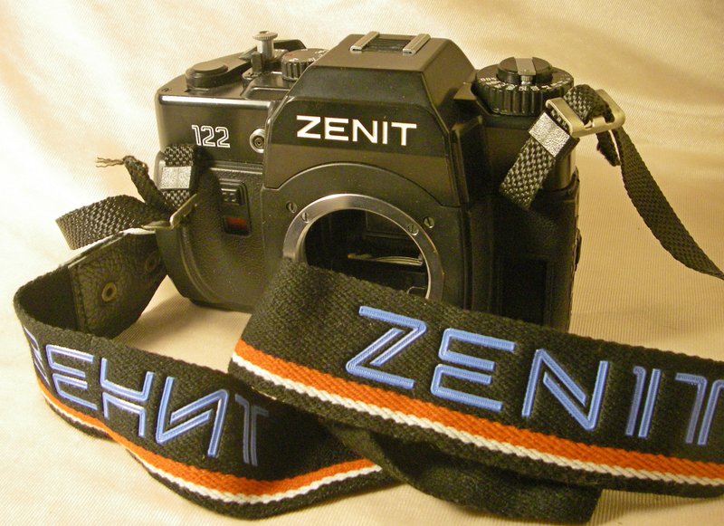 ZENIT-122 35mm film SLR camera BODY Pentax M42 lens mount Russia KMZ 1991 AS-IS - กล้อง - วัสดุอื่นๆ 