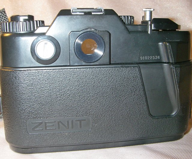 ZENIT-122 35mm フィルム一眼レフカメラボディ ペンタックス M42 レンズマウント ロシア KMZ 1991 現状のまま - ショップ  geokubanoid カメラ - Pinkoi