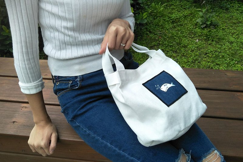 Free shipping white whale side back three-use bag handbag - Messenger Bags & Sling Bags - Cotton & Hemp White