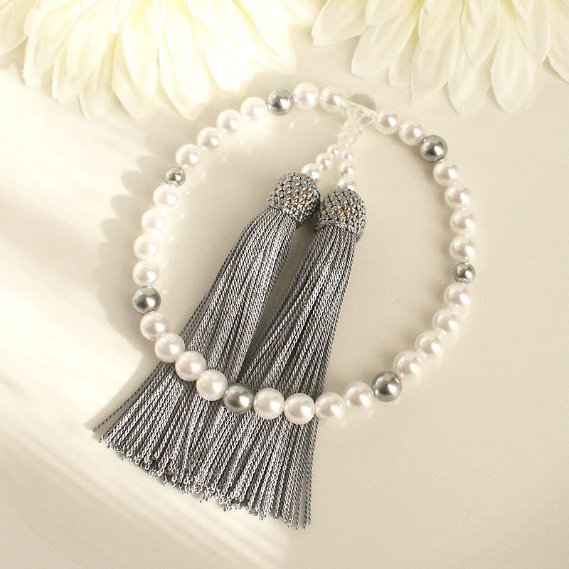 [For women/Main ball 8mm] Polka dot pattern simple pearl mala - Bracelets - Crystal Gray