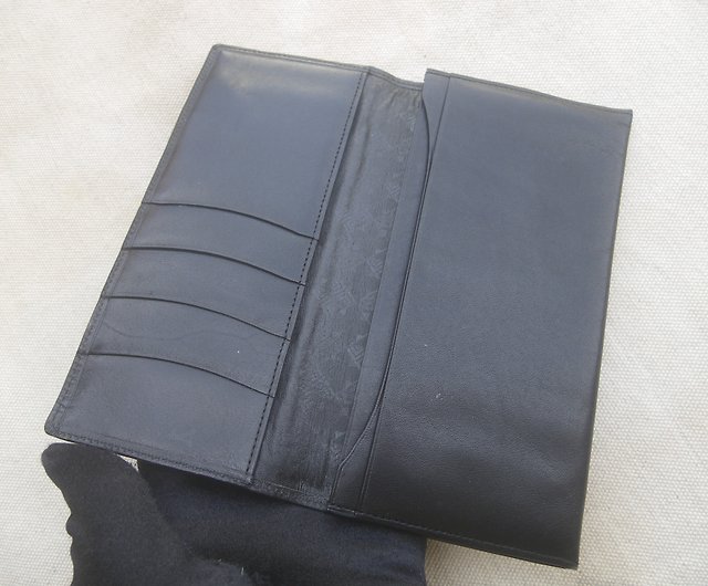 Louis Feraud: Black Leather Wallet - Never used  Black leather wallet,  Leather wallet, Louis feraud
