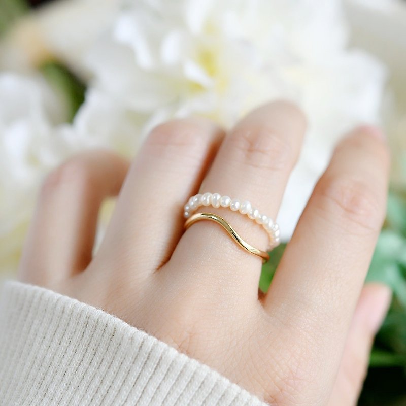 Petite pearl and wave double-strand style ring, June birthstone, free size - แหวนทั่วไป - เครื่องเพชรพลอย ขาว