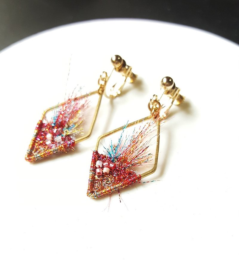 Embroidery fire Bronze earrings - ต่างหู - งานปัก สีแดง