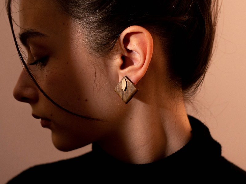 Wooden Stud Earrings -  Walnut Wood Jewelry, Gift for Her, Minimalist Geometric - ต่างหู - ไม้ 