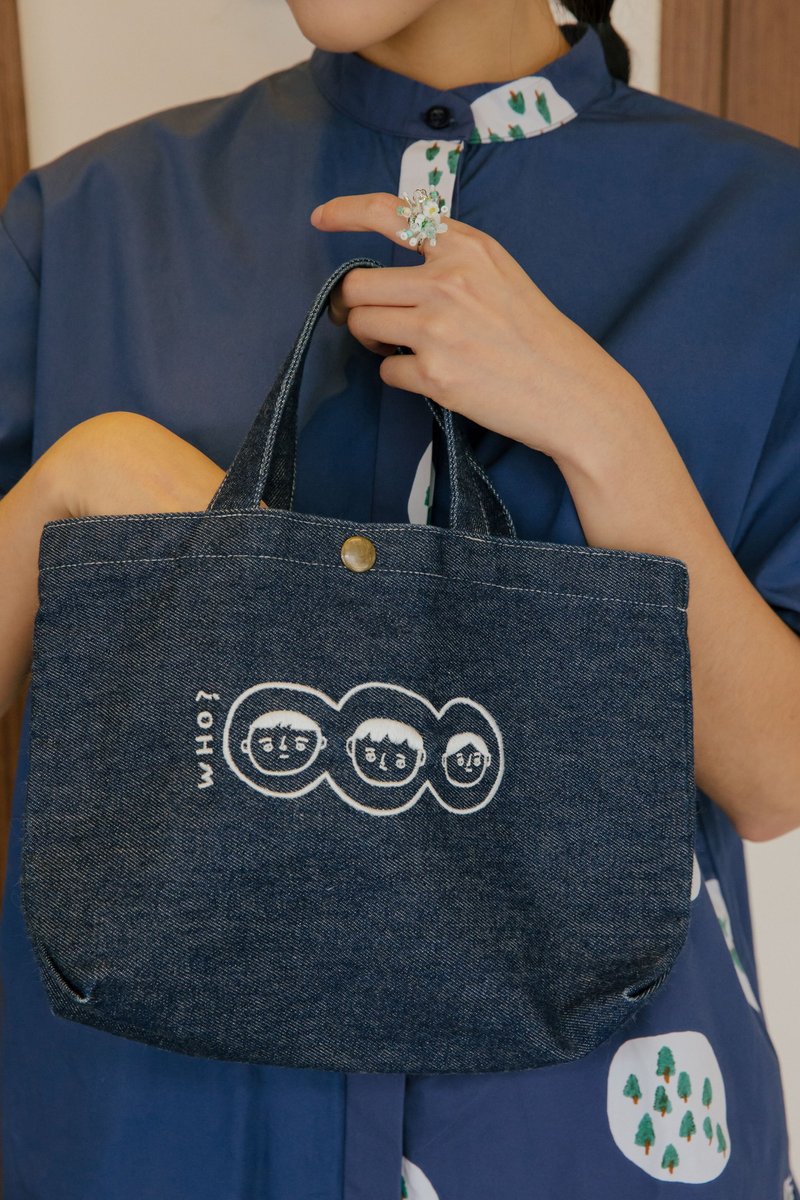 牛仔布 刺繡隨身提袋 WHO咖啡豆鄰居 iii野餐袋 外出小袋 - 手提包/手提袋 - 棉．麻 藍色