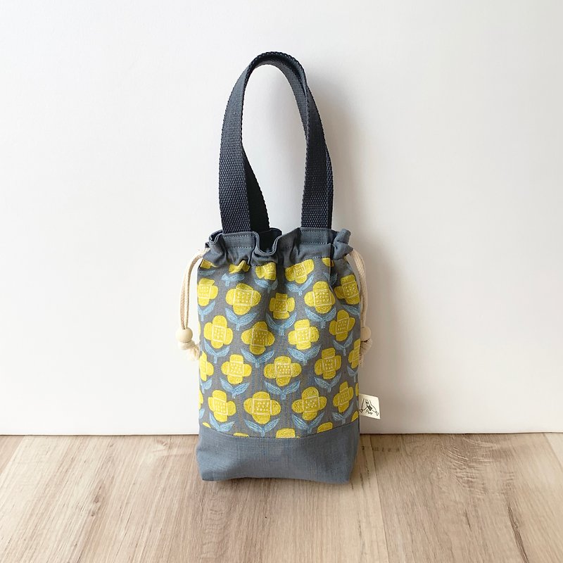 【River】Beam Tote Bag (Small)/Japanese Fabric/Embroidered Flowers-Grey - กระเป๋าถือ - ผ้าฝ้าย/ผ้าลินิน สีเทา