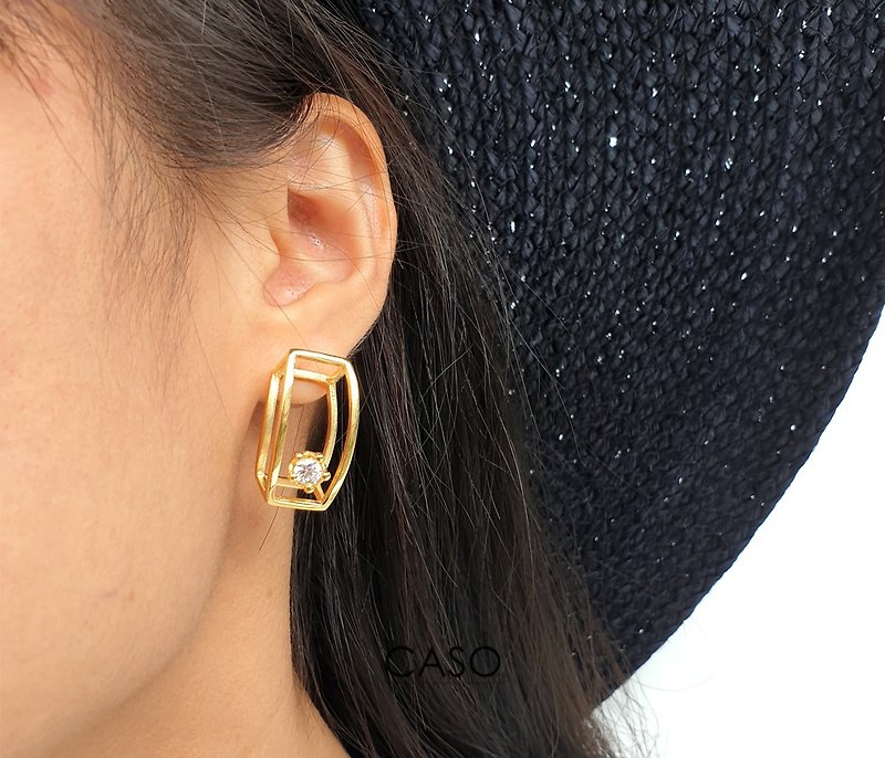 Caso jewelry earring ต่างหูโครงสร้างทรงยาว - ต่างหู - โลหะ สีทอง
