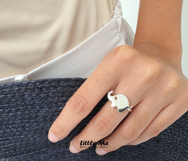Handmade Little Elephant Ring - Silver plated on brass - 戒指 - 其他金屬 銀色
