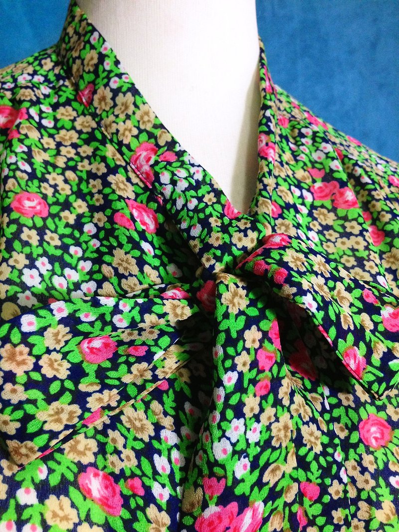 Ping-pong vintage [vintage shirt / tie long-sleeved high-saturation flowers vintage shirt] bring back foreign VINTAGE - Women's Shirts - Polyester Green