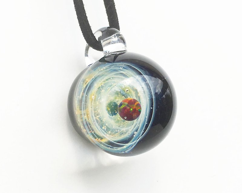 A golden whirlpool world. Glass pendant with black opal Space universe - สร้อยคอ - แก้ว สีทอง