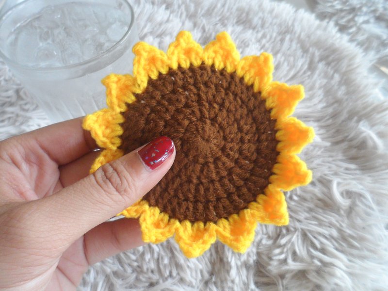 Thread Dining Tables & Desks Yellow - Coaster Sunflower Crochet