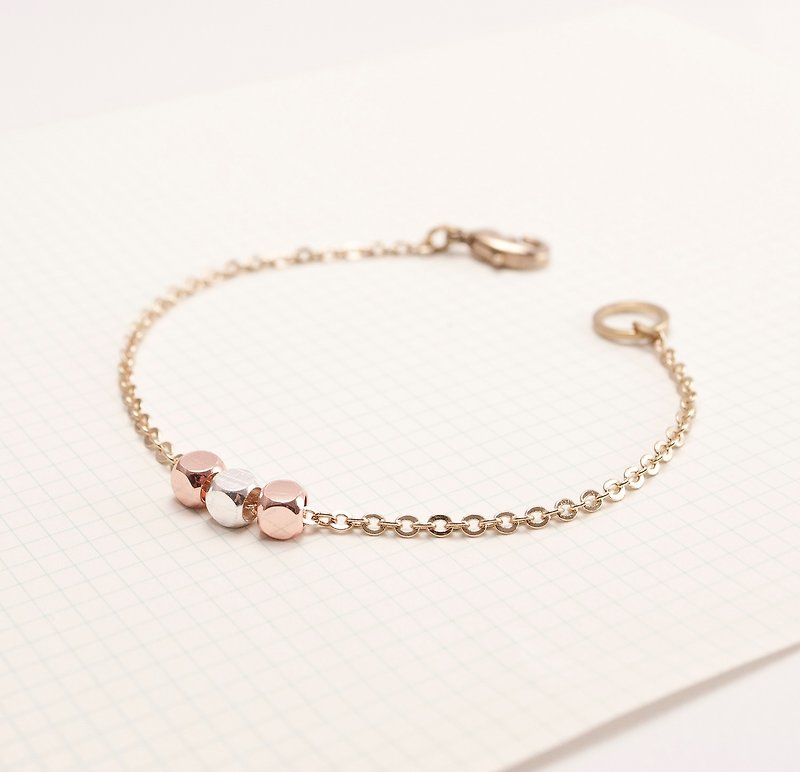 ❈La Don Radon ❈ - Button bracelet - rose gold white K color small tiles X - สร้อยข้อมือ - กระดาษ สีทอง