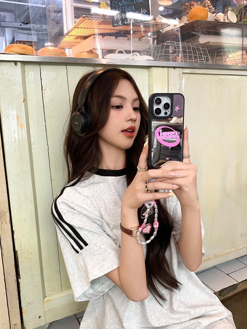 【The HeartBroken Club】MagSafe black frame mirror phone case - เคส/ซองมือถือ - วัสดุอื่นๆ 