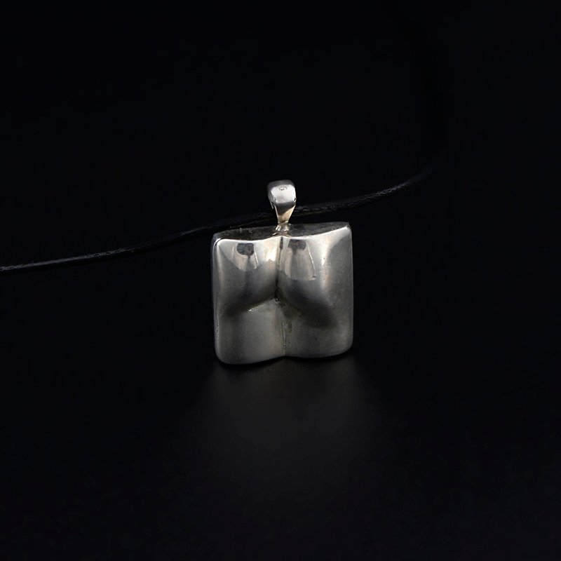Idio original design human body parts series sterling silver hips pendant - สร้อยคอ - โลหะ สีเทา