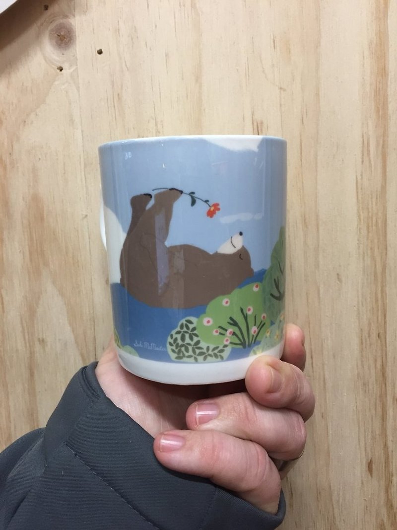 マグカップ-クマの背中 - マグカップ - 陶器 多色