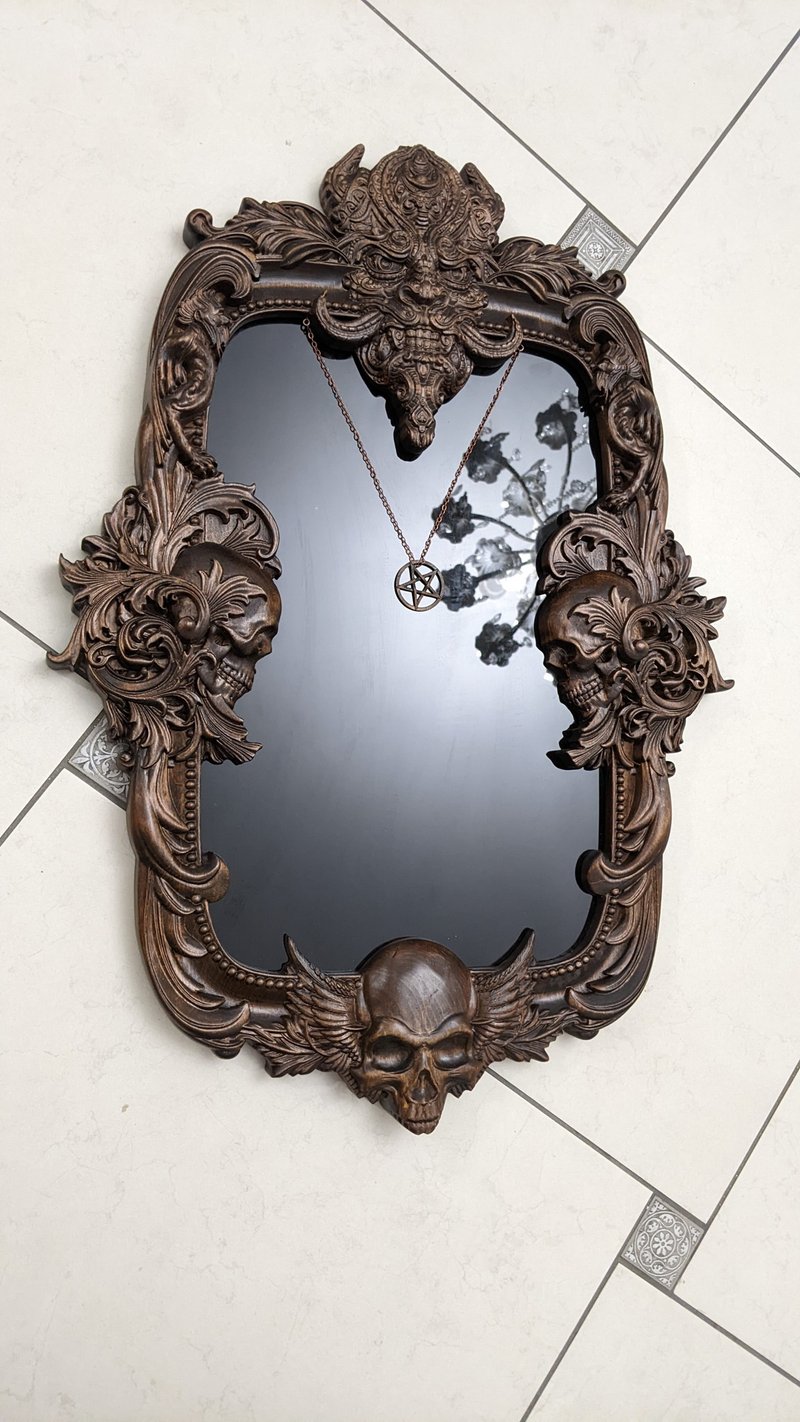 Scrying Wall Mirror Carved On Wood, Black mirror, Mirror Hel, Witch Altar Tile - ตกแต่งผนัง - ไม้ สีนำ้ตาล