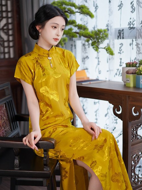 金風玉露 イエローのエレガントな日常使いチャイナドレス 若々しい高級