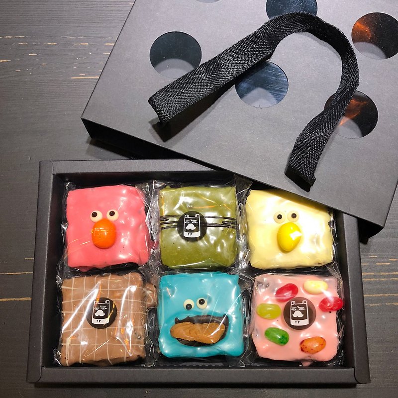 Brownie Monster 6 Into Gift Box - 3 Brownies Monsters + 3 Comprehensive Flavors Brownie - Cake & Desserts - Fresh Ingredients Multicolor
