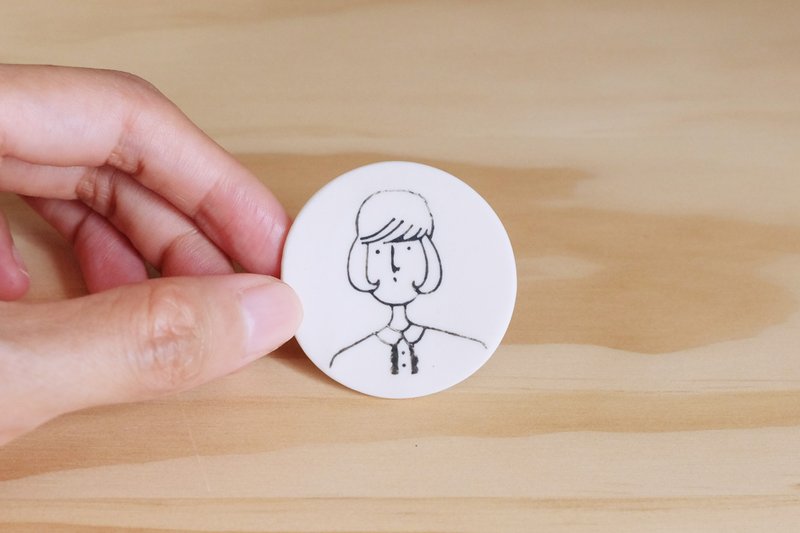 三千根子白瓷黑白胸針 - 胸針 - 陶 白色